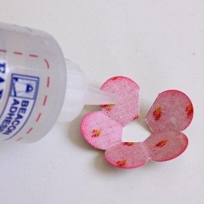 Рамочка с бумажными цветами