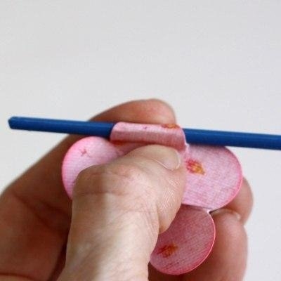 Рамочка с бумажными цветами