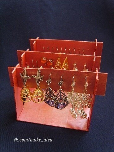 Стойка из картона для ваших украшений