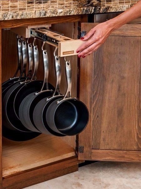8 чертовски удобных способов сэкономить место на кухне