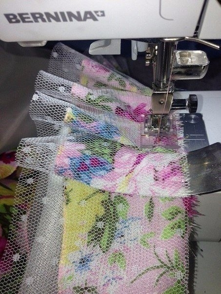 Как быстро сделать ровные складки при помощи вилки