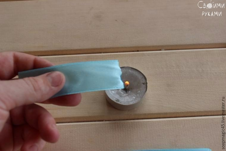 Мастерим красивые бантики из атласных лент