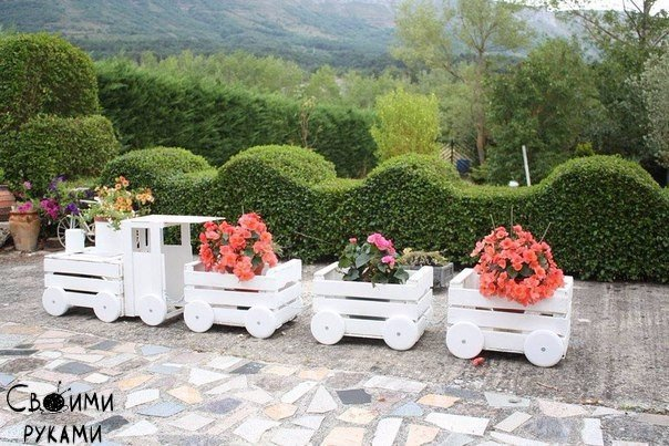 Из старых ящиков можно сделать очень крутые вещи.