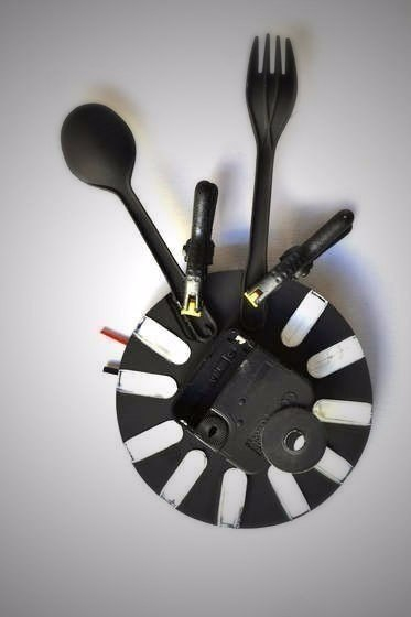 Оригинальные стенные часы для кухни