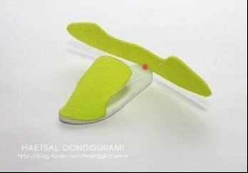 Кроссовок из фетра