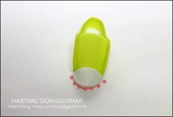 Кроссовок из фетра