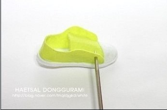 Кроссовок из фетра