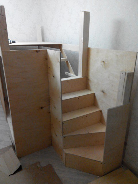 Кровать-замок для любимой дочери