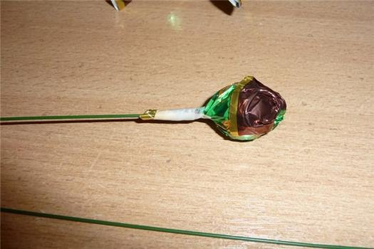 Ландыши с конфетками.