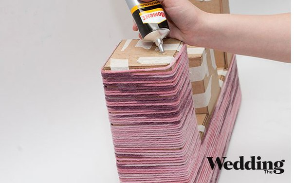 Буквы из картона и ниток для декора