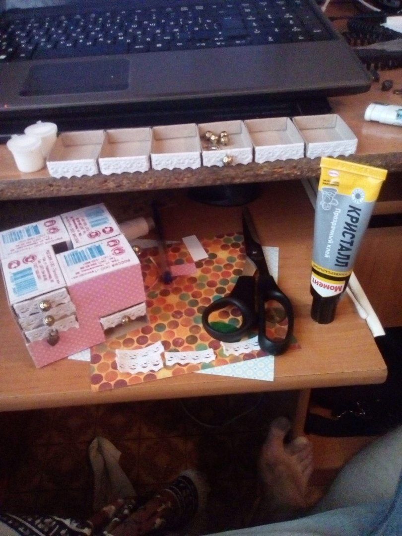 Комодик из спичечных коробков