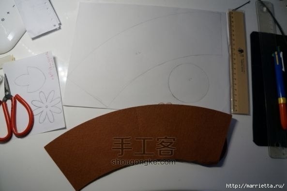 Горшочек с сиреневыми ромашками из фетра.