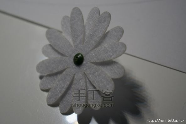 Горшочек с сиреневыми ромашками из фетра.