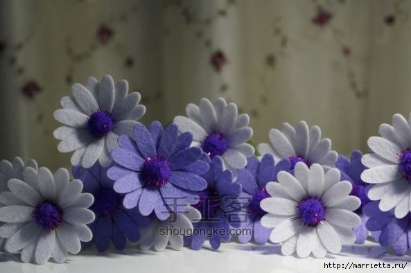 Горшочек с сиреневыми ромашками из фетра.