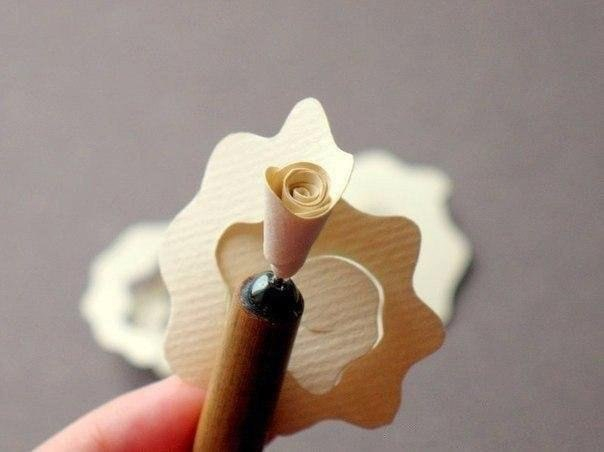 Объемные розы из бумаги для открыток