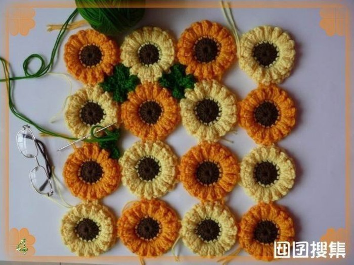 Красивый коврик из цветов