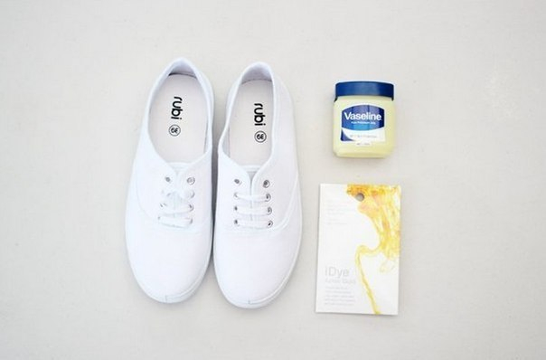 Окрашивание кед техникой Омбре