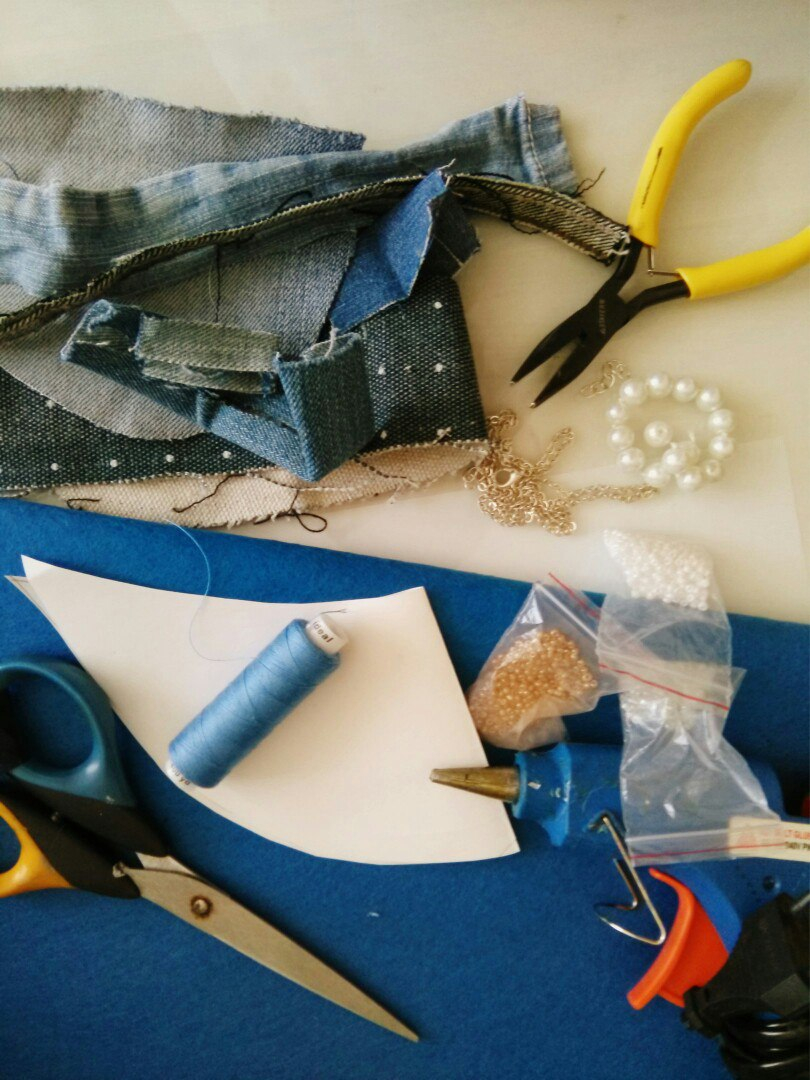 Идея для колье из лоскутков джинс Идея для колье из лоскутков джинс