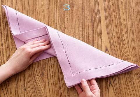 На скорую руку. Ваза из салфетки к праздничному столу На скорую руку. Ваза из салфетки к праздничному столу