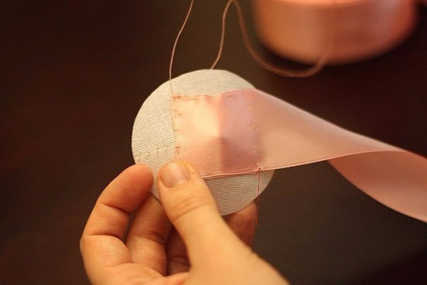 Цветы из ленты.