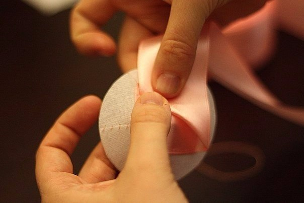 Цветы из ленты.