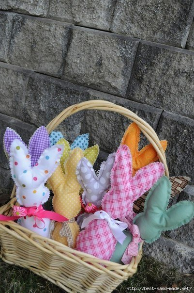 Шьём текстильных зайчиков