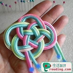 Цветок из шнура