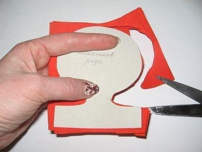 Алая роза из гофрированной бумаги