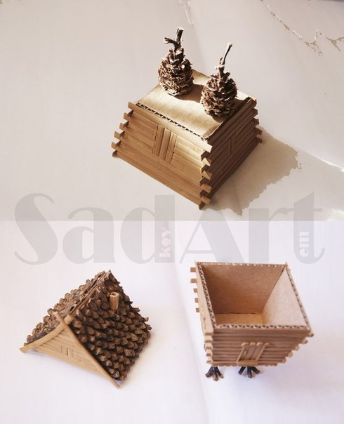 Избушка-шкатулка на курьих ножках