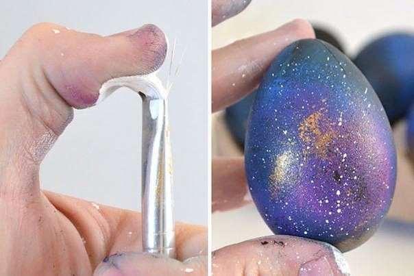 Космические пасхальные яйца с помощью красок и кисти либо зубной щетки