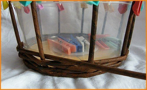 Пасхальная корзинка из газетных трубочек