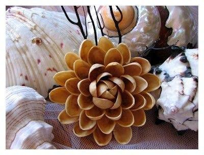 Цветы из фисташек