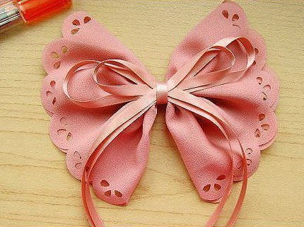 Потрясающие бантики для украшения одежды или волос Потрясающие бантики для украшения одежды или волос