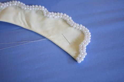 Красивый воротник вышитый бисером