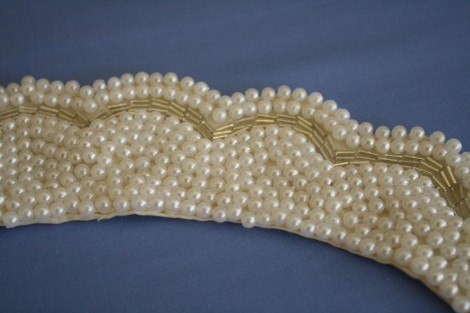 Красивый воротник вышитый бисером