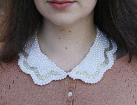 Красивый воротник вышитый бисером