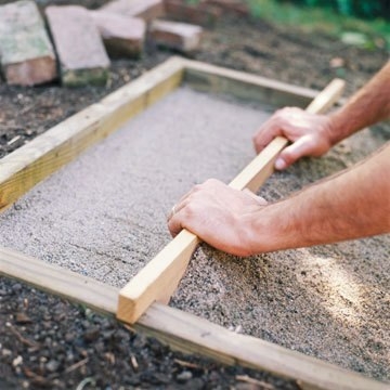 Укладка тротуарной брусчатки своими руками.