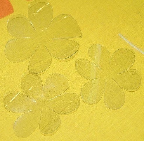 Цветы из пластиковых бутылок