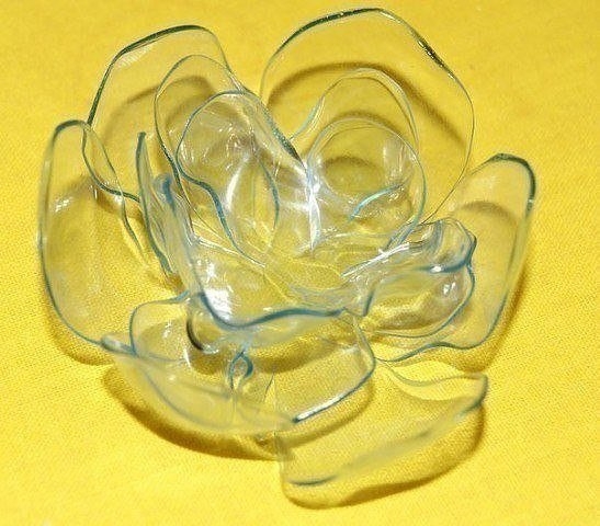 Цветы из пластиковых бутылок