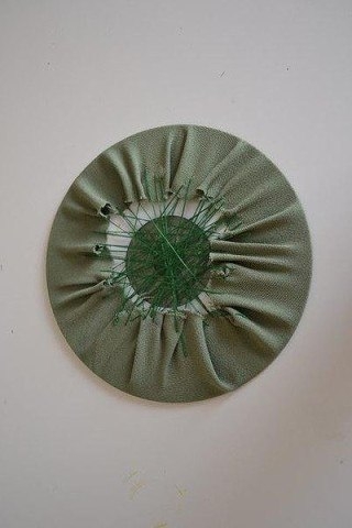 Игольница из двух дисков