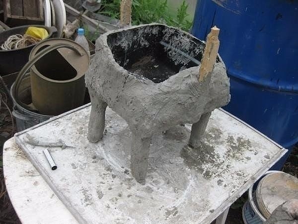 Вот какой милый горшок можно сделать своими руками для сада.