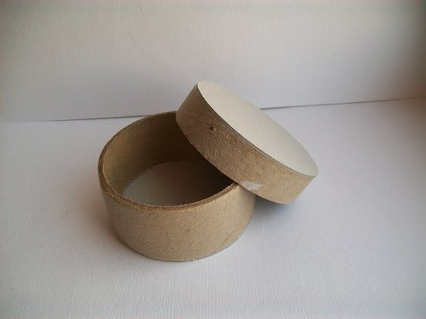 Шкатулка из бобины от скотча