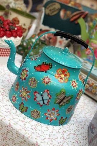 Любителям расписывать домашнюю утварь посвящается