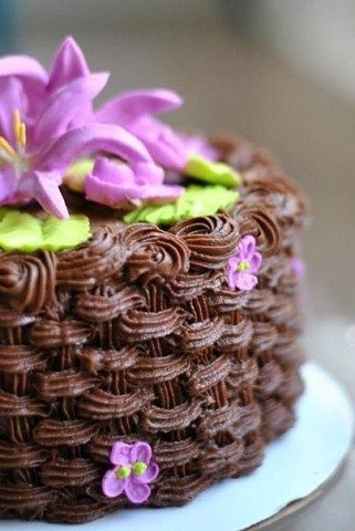 Украшаем торт - просто и эффектно