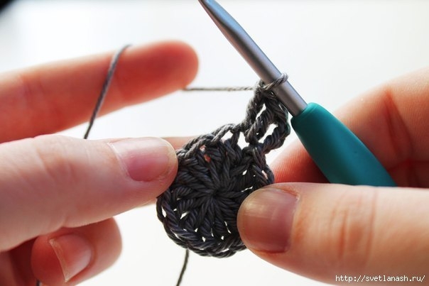 Подставочки под чашки-кружки крючком