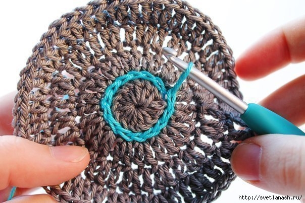 Подставочки под чашки-кружки крючком