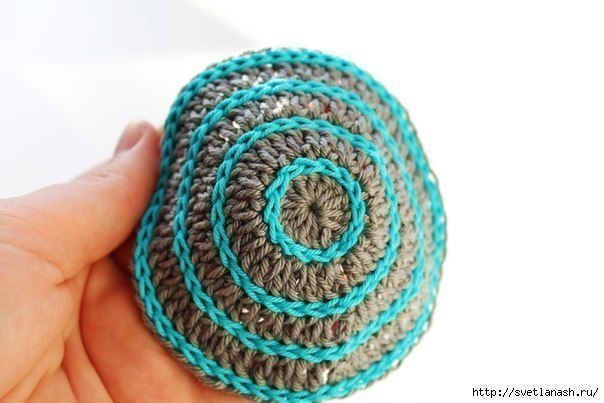 Подставочки под чашки-кружки крючком