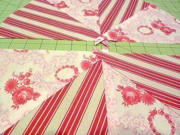 Круглая подушка из лоскутов. Мастер-класс.