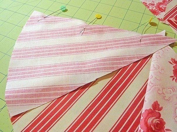 Круглая подушка из лоскутов. Мастер-класс.