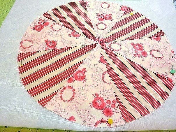 Круглая подушка из лоскутов. Мастер-класс.